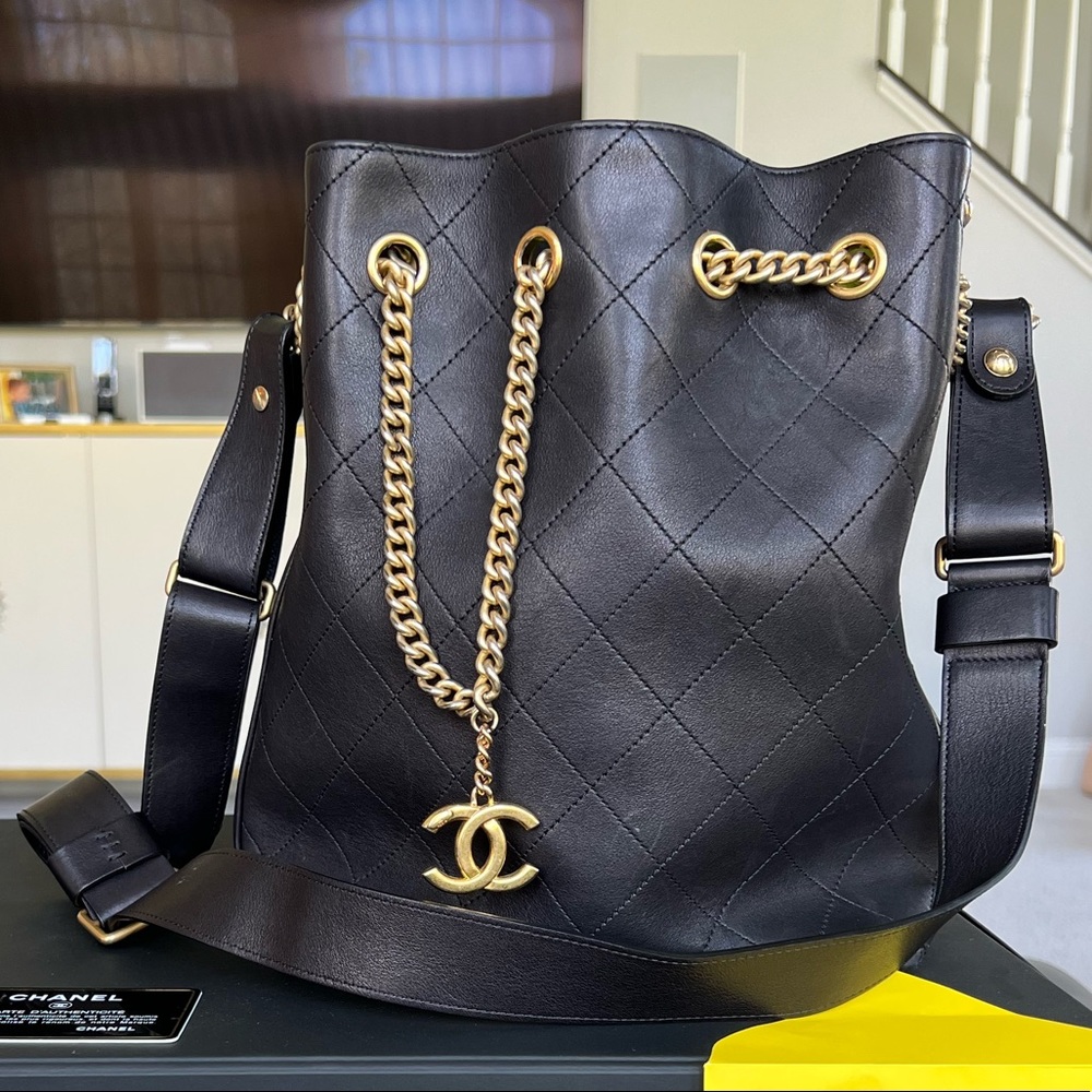 CHANEL AUTHENTIC PARIS ROME BUCKET BAG LARGE